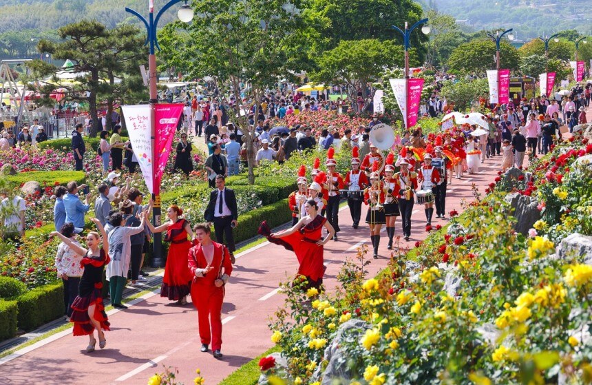 2025 삼척 장미축제: 천만 송이 장미와 함께하는 봄날의 향연! 삼척 장미축제 일정 가이드!!
