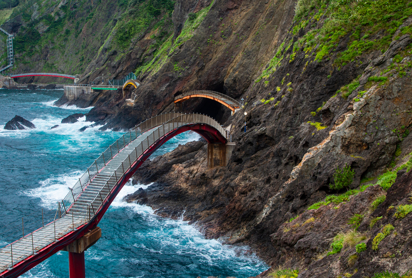 이번 봄, 울릉도로 떠나는 힐링여행 (울릉도, 여행, 자연)