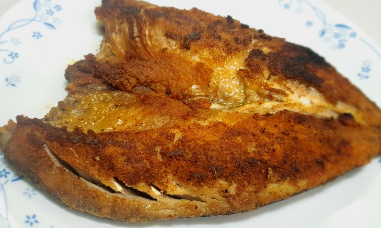 카레가루로-고등어를-구우면-비린내가-없어집니다.