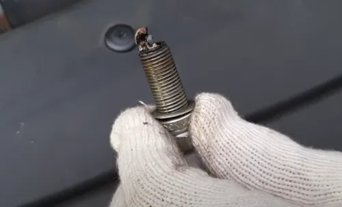 노후화된 점화플러그 상태