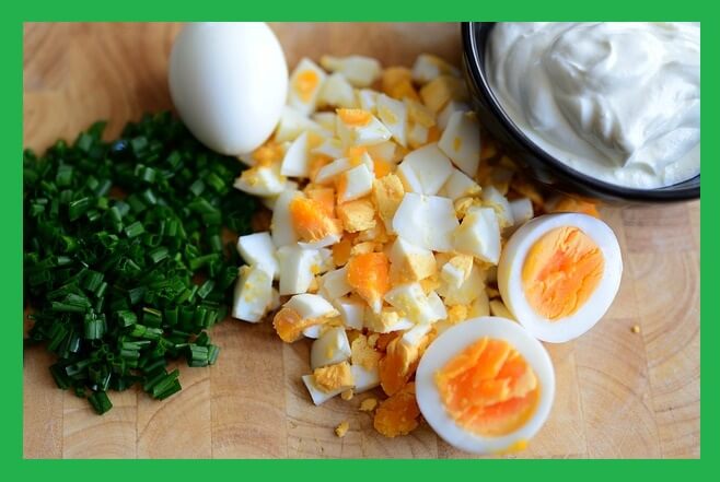 삶은-계란-다지기