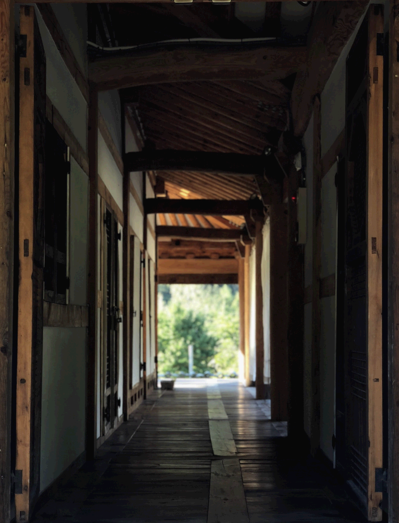 한옥의 바닥 틈새는 왜 일부러 띄워 놓았을까? – 공기 순환 기술