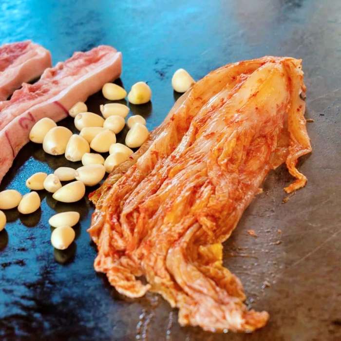 서민갑부 철판 삼겹살 행주산성 맛집 전참시 이영자 추천 삽자루 지리산 흑돼지 구이 비빔국수 잔치국수 연 매출 20억 원 조태중 방송 정보
