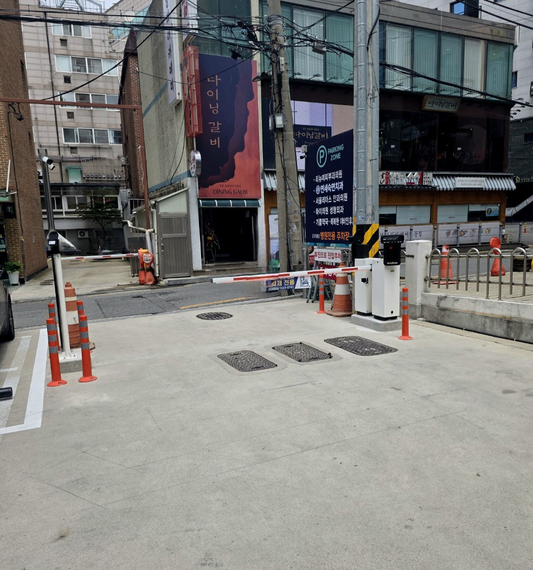 입출차-절차는-매우-간편합니다.