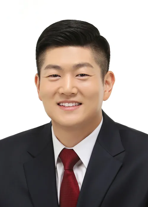김재섭