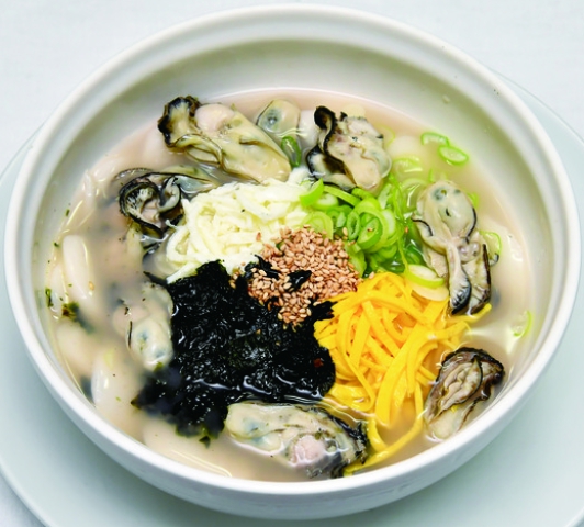 한국의 떡 종류 떡국-굴 떡국