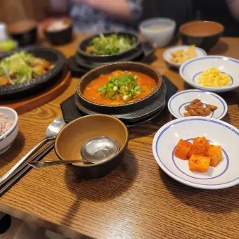 부산역 식당 추천 새벽집 국밥국수집 솔직 리뷰 넓은 매장 한식 밑반찬_21