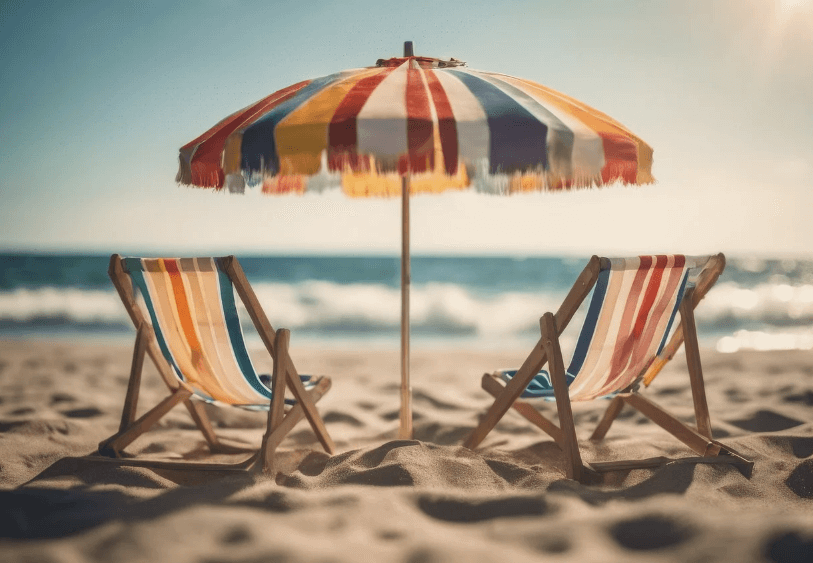 바다 위 파라솔과 의자