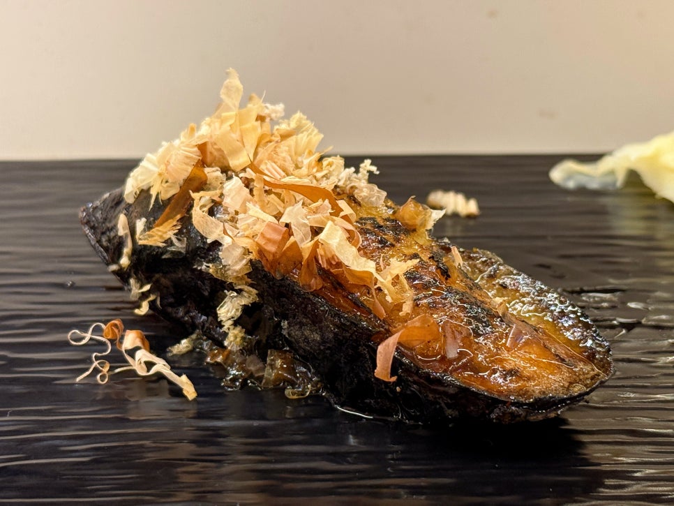 오마카세 오사이초밥 (튀긴 가지 스시)