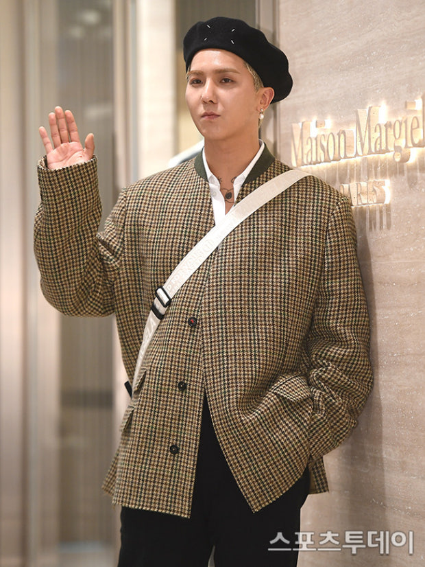 송민호 재입대