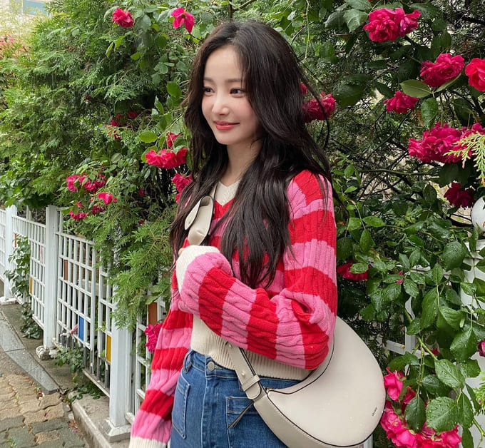 배우 연우 사복