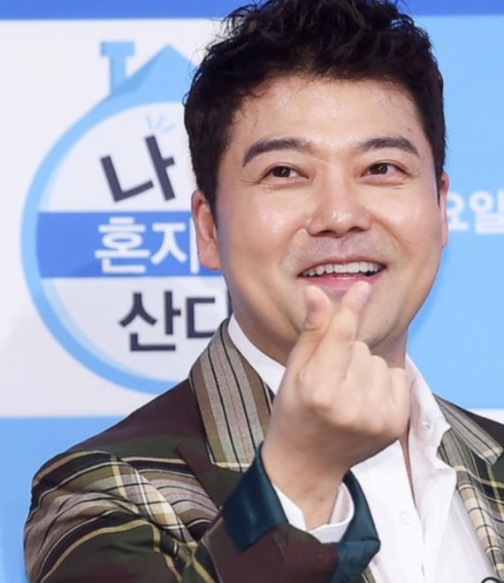 전현무 프로필 예능 아나운서 세상에 이런일이 방송 프로그램 나이