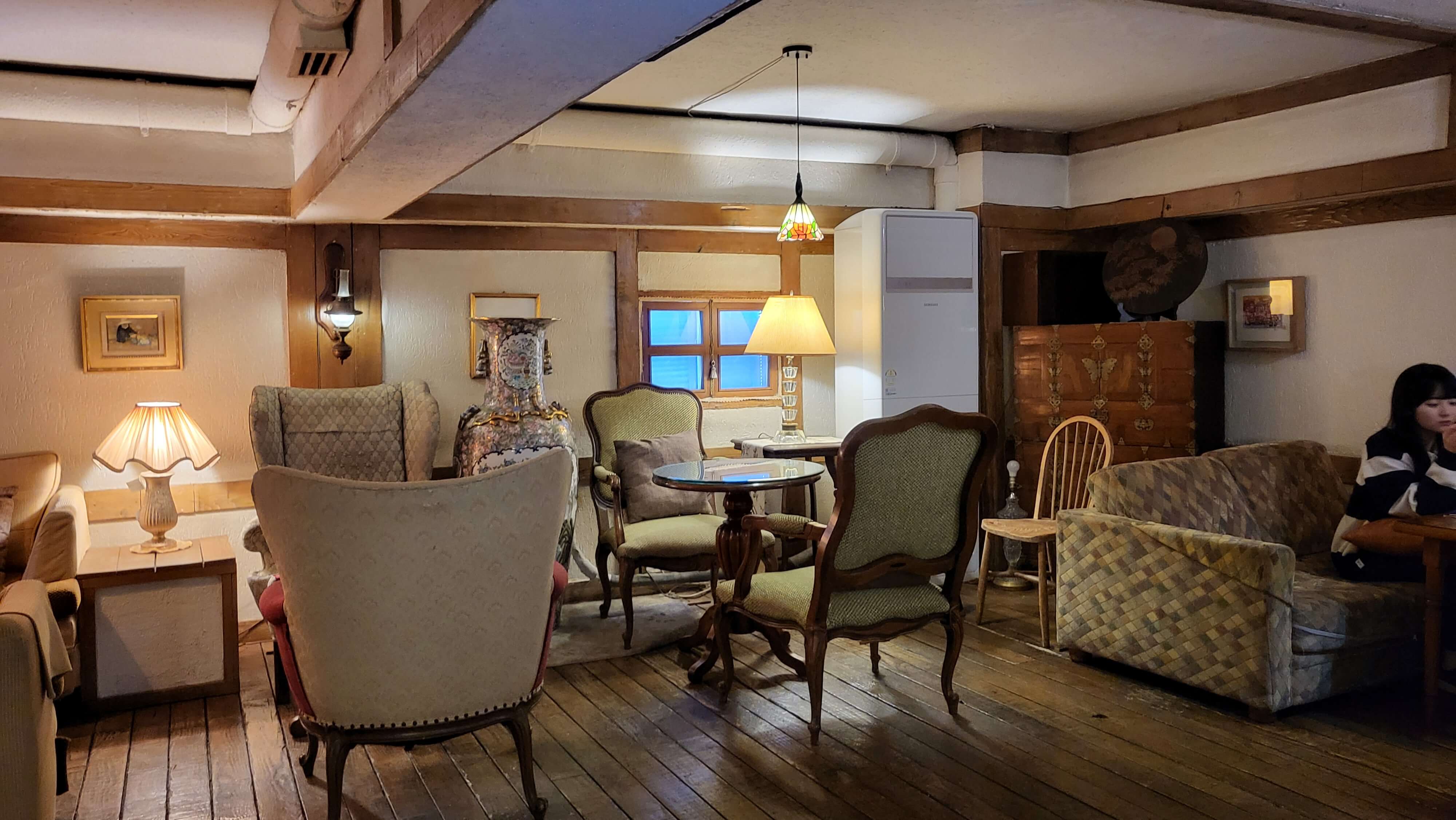 명동 핫플 코인카페 1호점