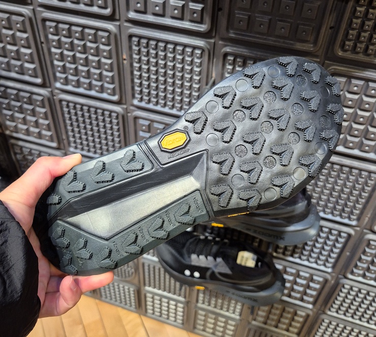 나이키 제가마 2 비브람 메가그립