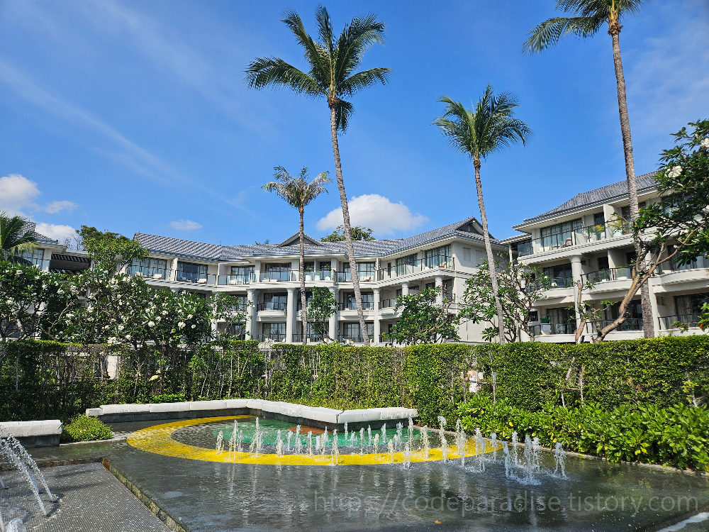 호텔 안 해변 사진