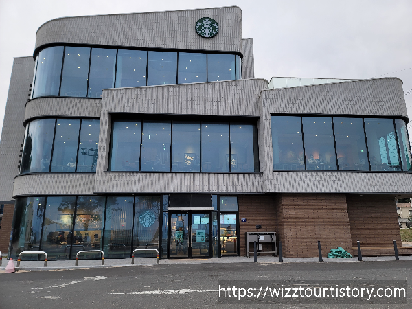 포항 화진 스타벅스 매장 모습