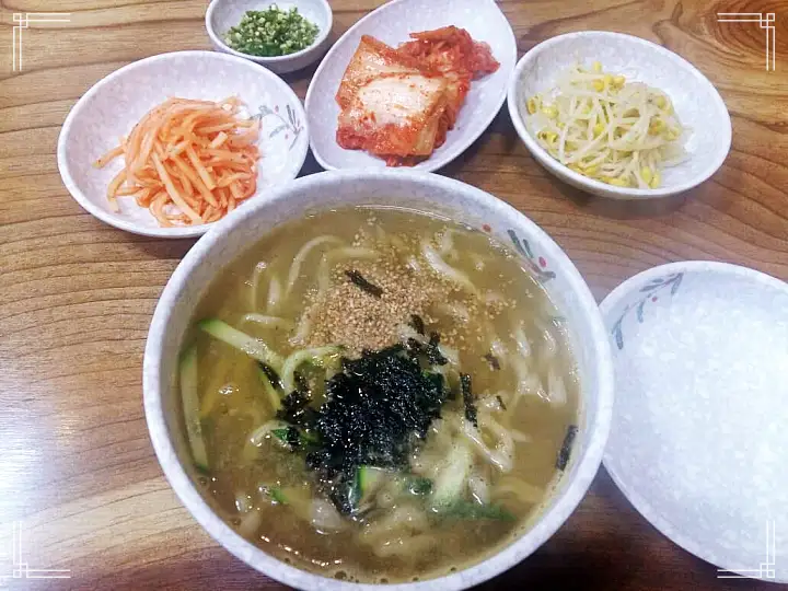 울릉도 깃대봉 가게 따개비밥 홍합밥 허영호와 함께하는 명산 도전기 따개비 칼국수 맛집 추천