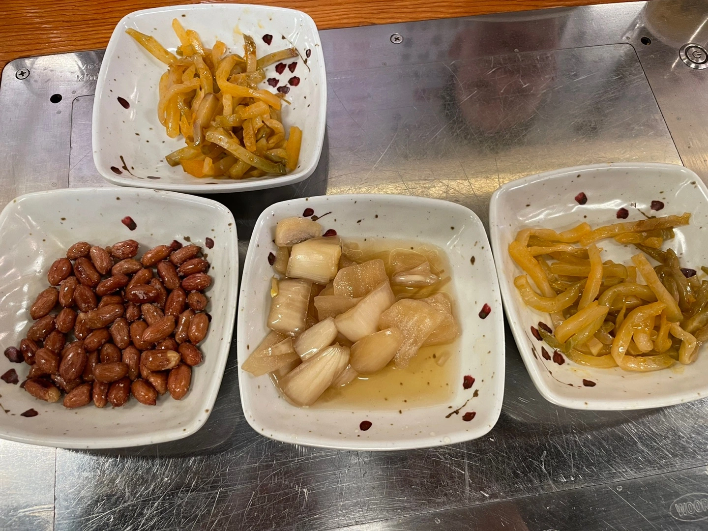 한성양꼬치-강남2호점-기본-반찬