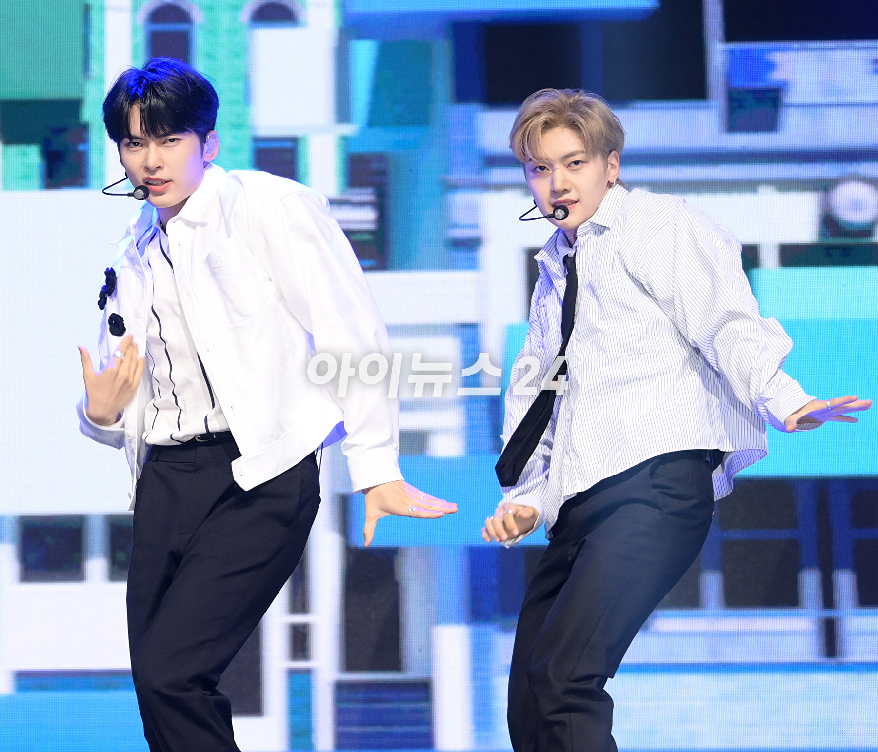 그룹 제로베이스원 석매튜가 10일 오후 서울 광진구 광장동 예스24라이브홀에서 열린 제로베이스원(ZEROBASEONE) 데뷔 쇼케이스에 참석하고 있다. [사진=정소희 기자]