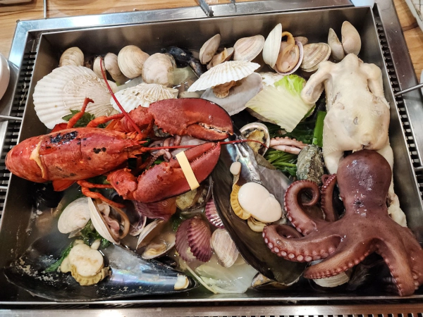 대결 맛 대 맛 철판해물전골 vs 황제물회