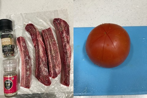 우대갈비-시즈닝-토마토-칼집내기