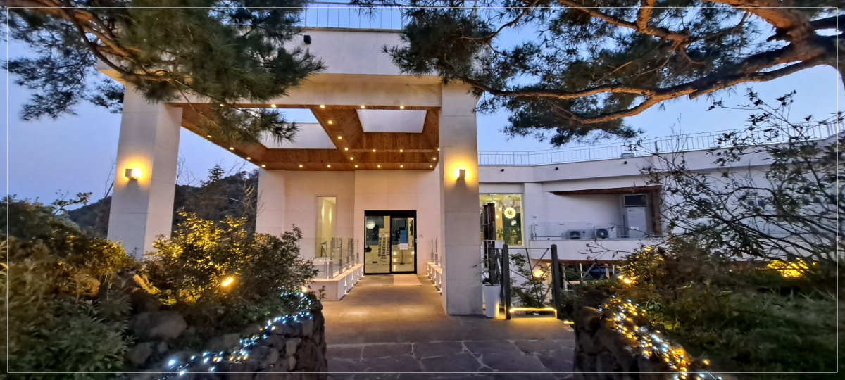 [연천-연우갤러리카페]-미술작품-관람하고-차도-마시는-리버뷰-카페