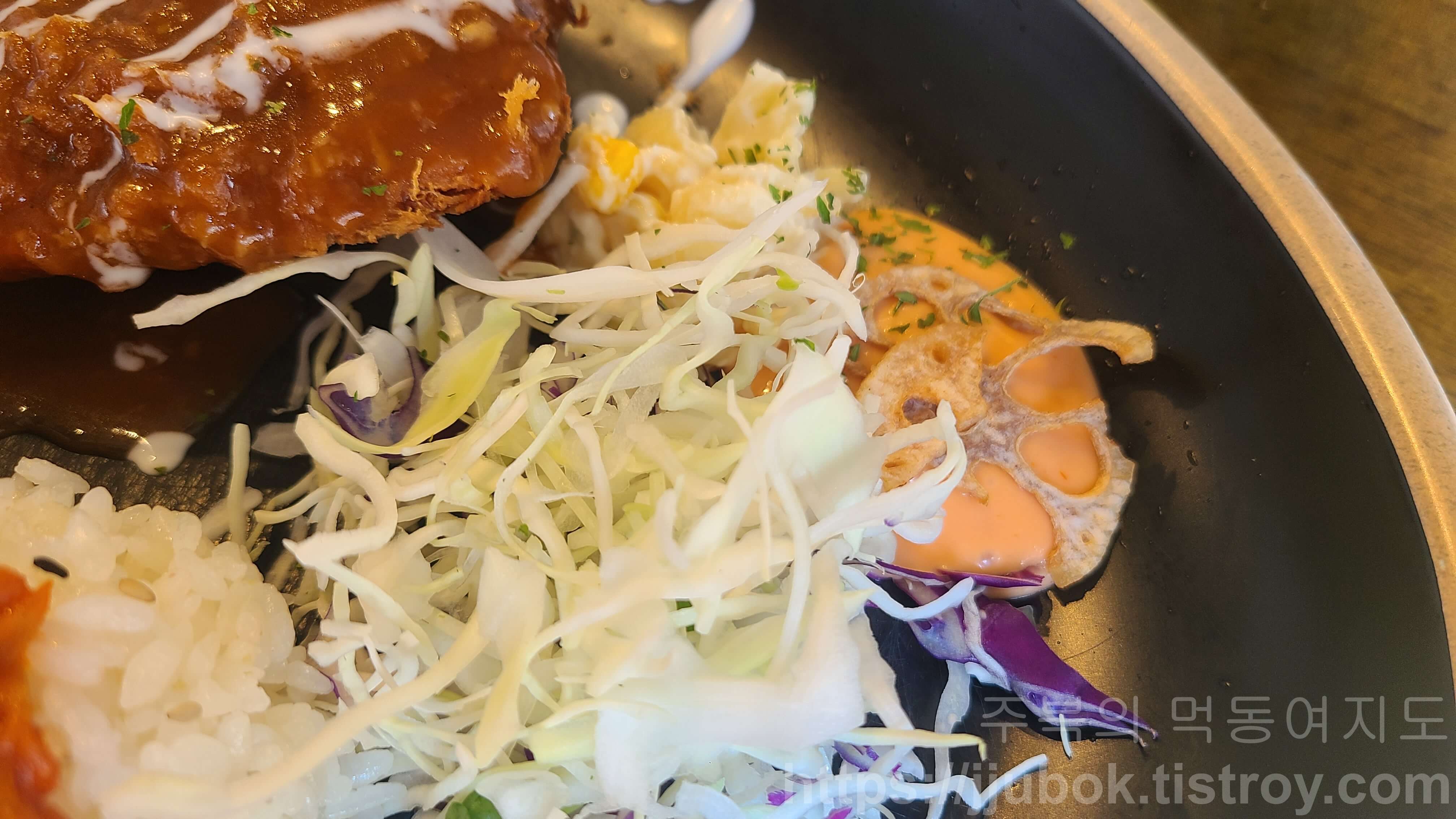 무공돈까스-샐러드