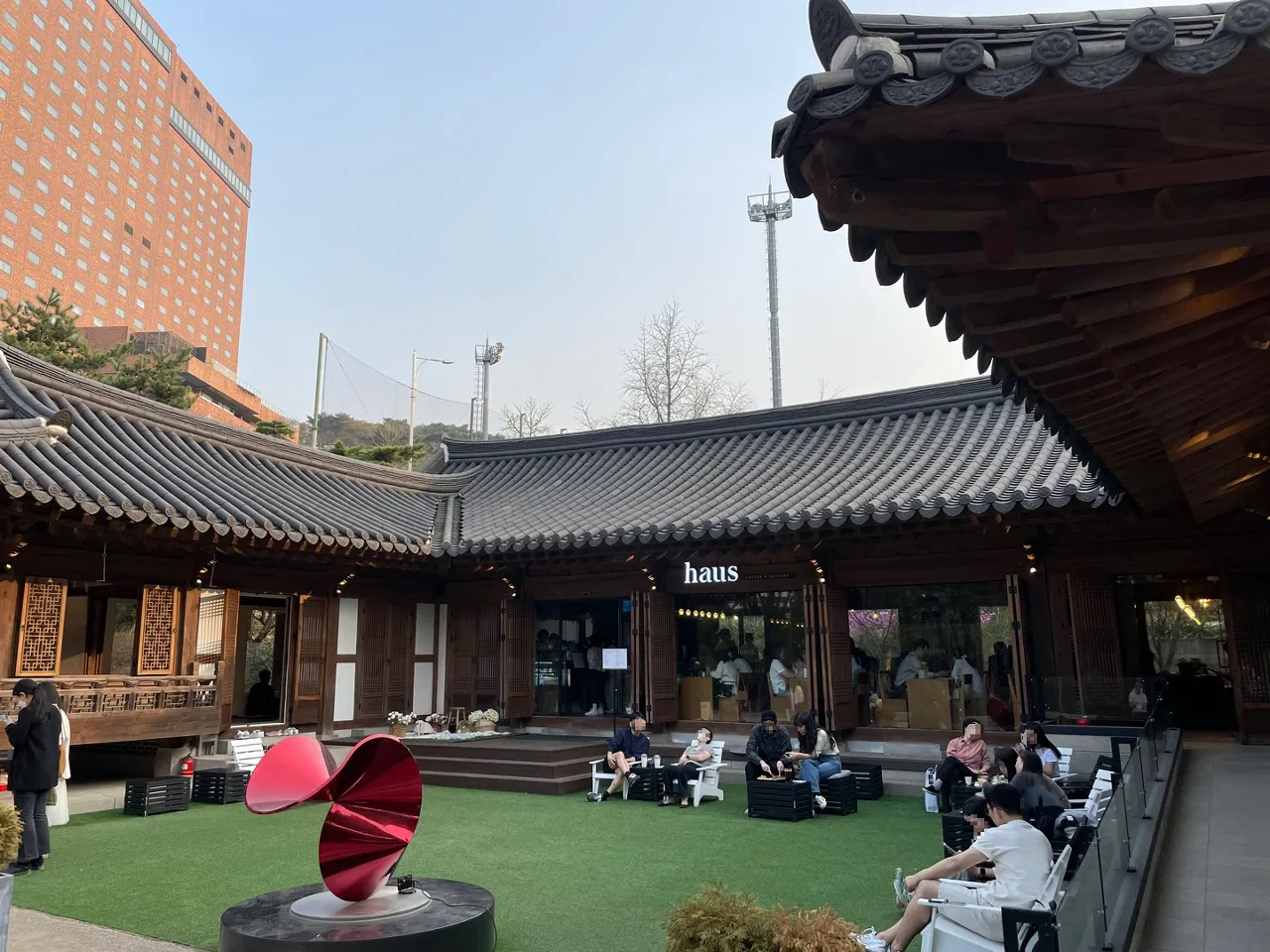 장충단-공원-하우스-haus-전경-2