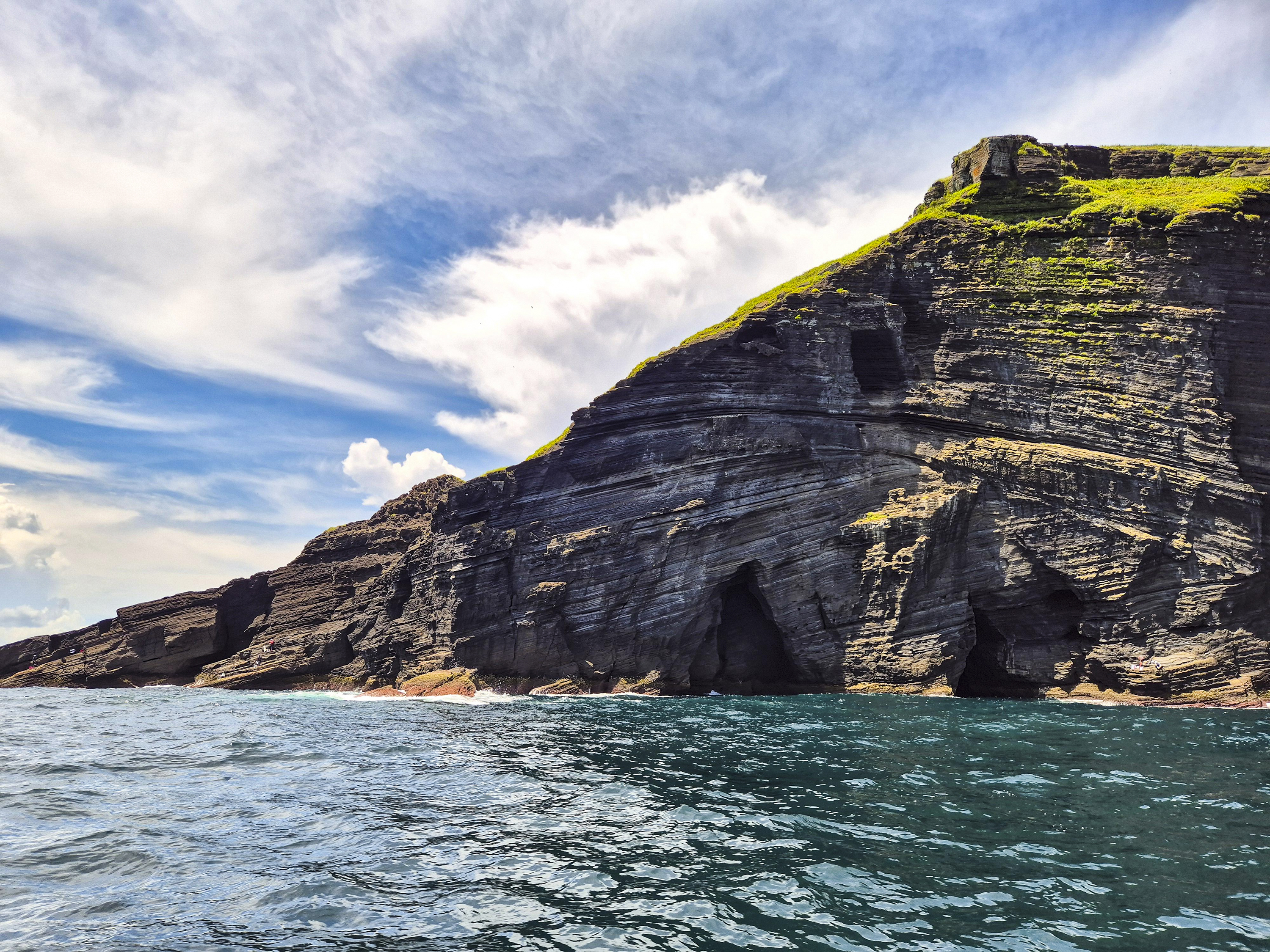 코끼리 얼굴 측면이 연상되는 절벽