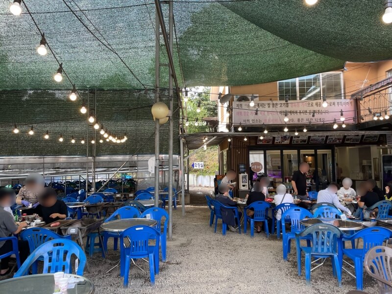 과천 맛집 어울더울 캠핑 분위기 바베큐 식당