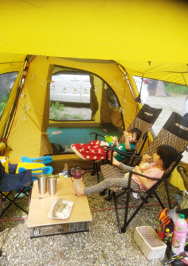 릴랙스 체어를 쓰게되면 반대쪽에 앉을공간이 너무 부족함