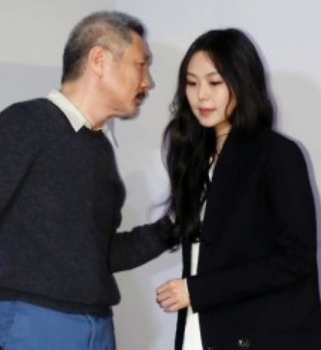 공개연애로 화제가 된 인기연예인들 TOP 5