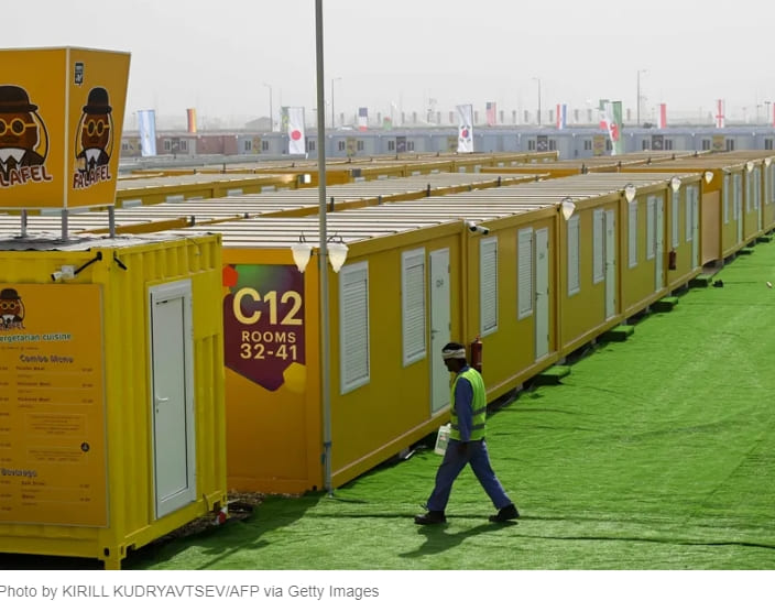 사막 한복판 1박 27만원 짜리 컨테이너 숙소 Qatar issues