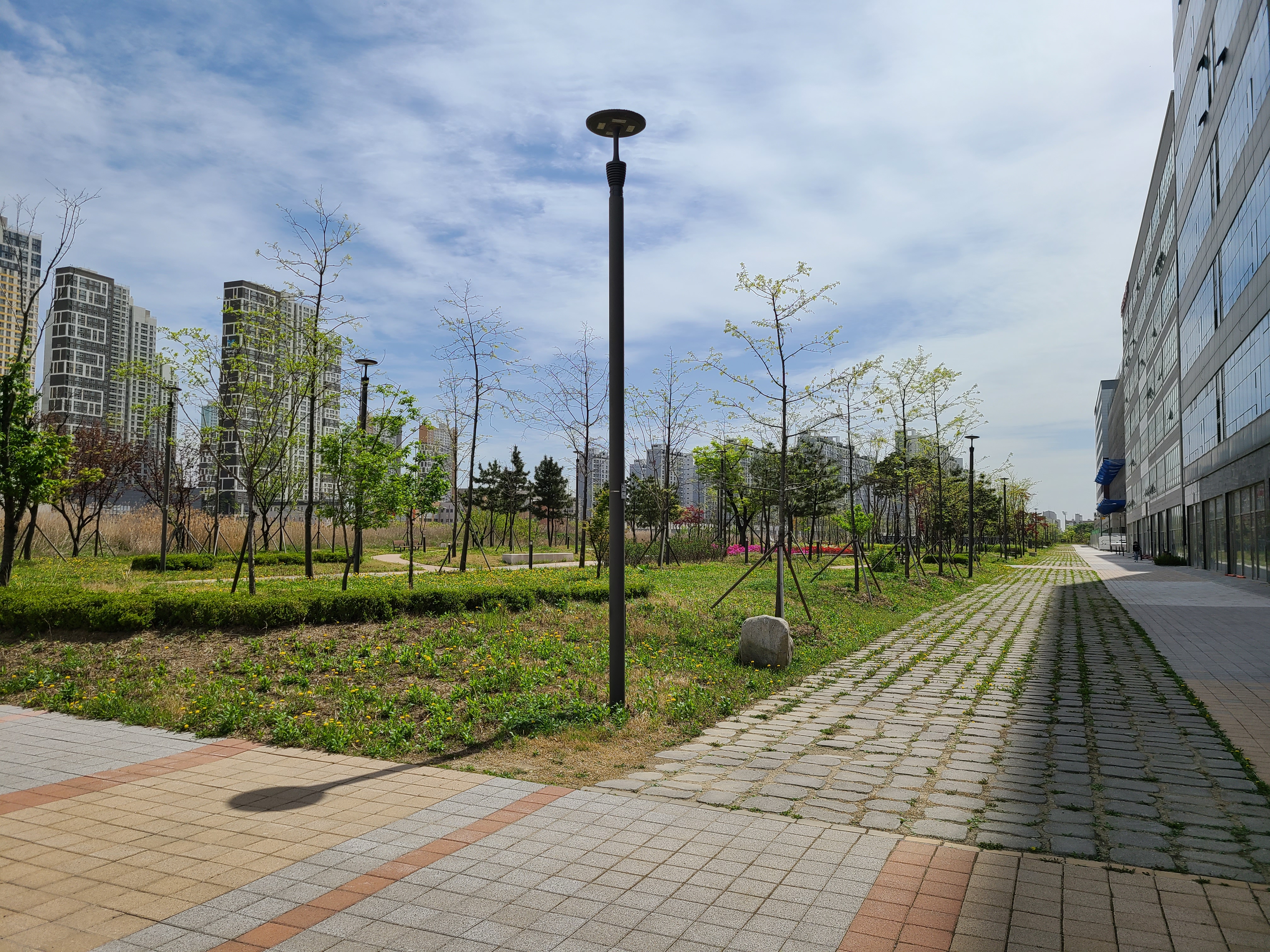 엠플러스테크노 외관 및 주변환경6