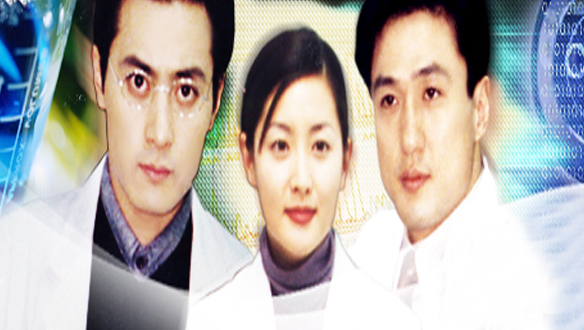 생명과 윤리 사이에서 갈등하는 의사 형제가 수술실 앞에서 침묵하는 드라마 명장면