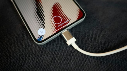 이렇게만 하면 배터리 2배 더 간다? 스마트폰 배터리 절약 비법 대공개!