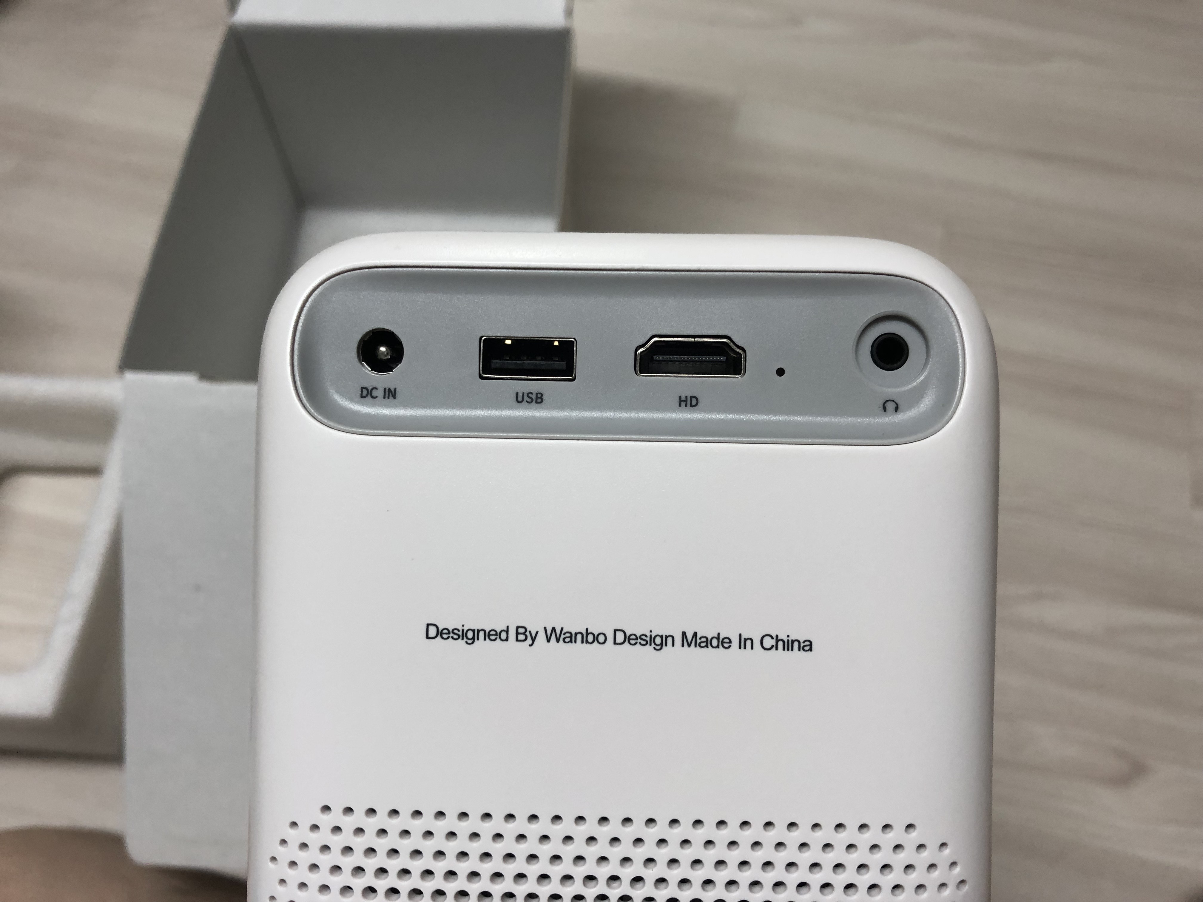 샤오미 스마트 미니 빔프로젝터 WANBO T2 MAX 리뷰 - 연결단자