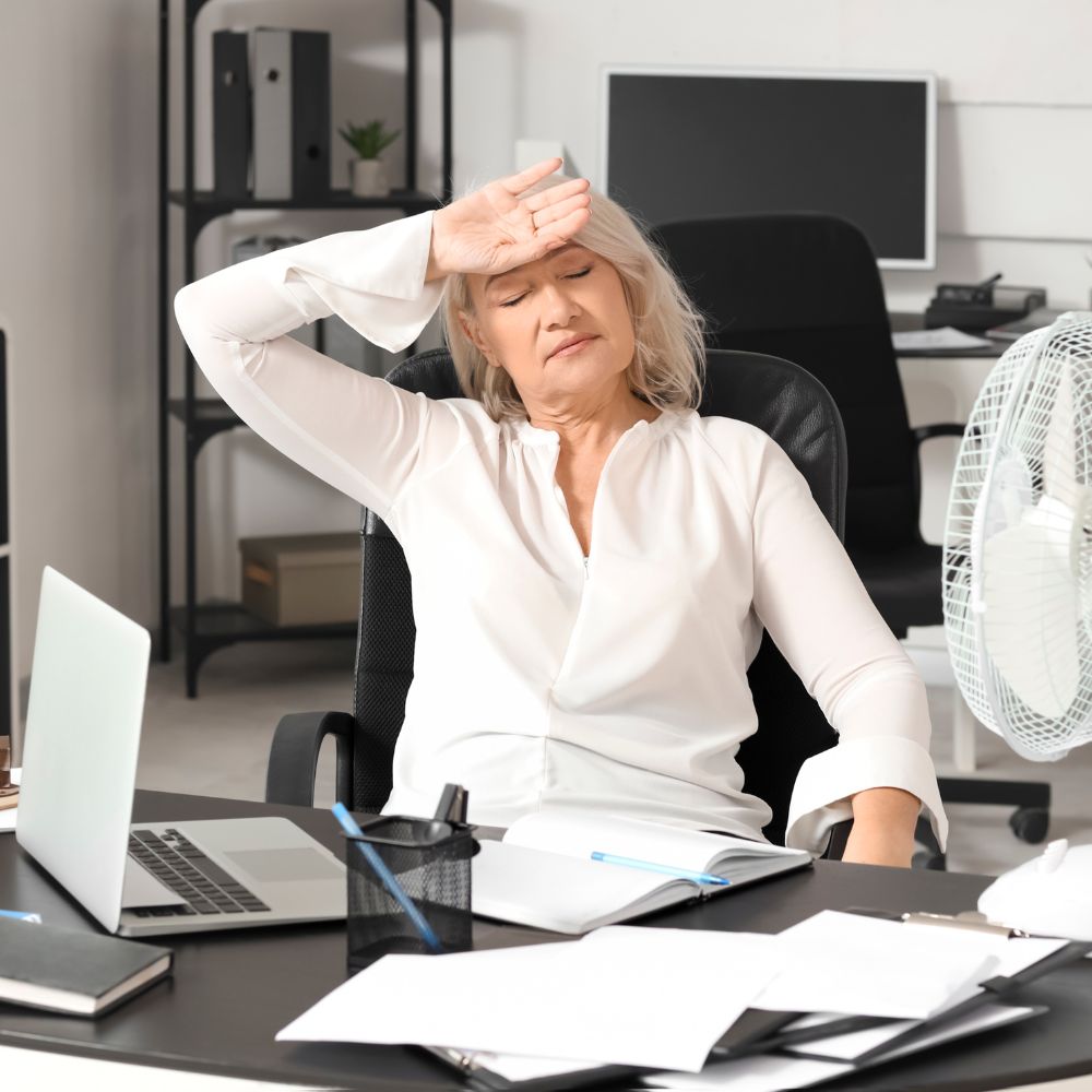 갱년기 여성 이미지