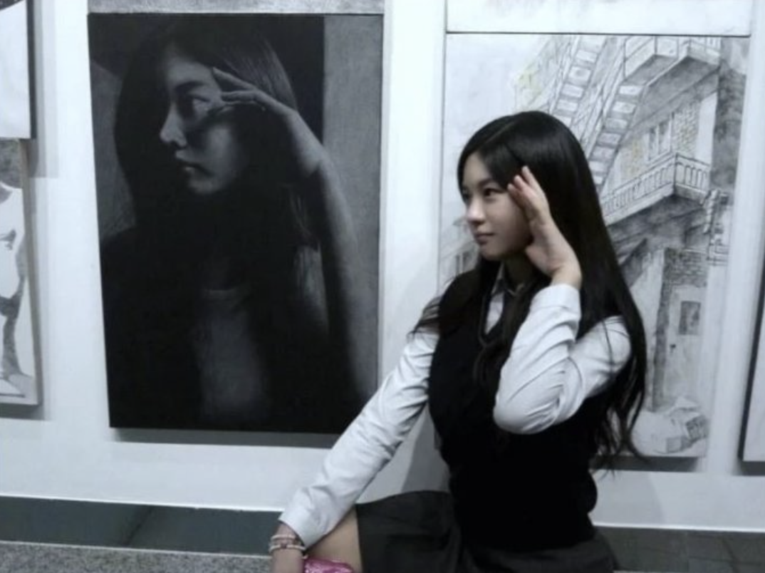 고윤정 졸업사진