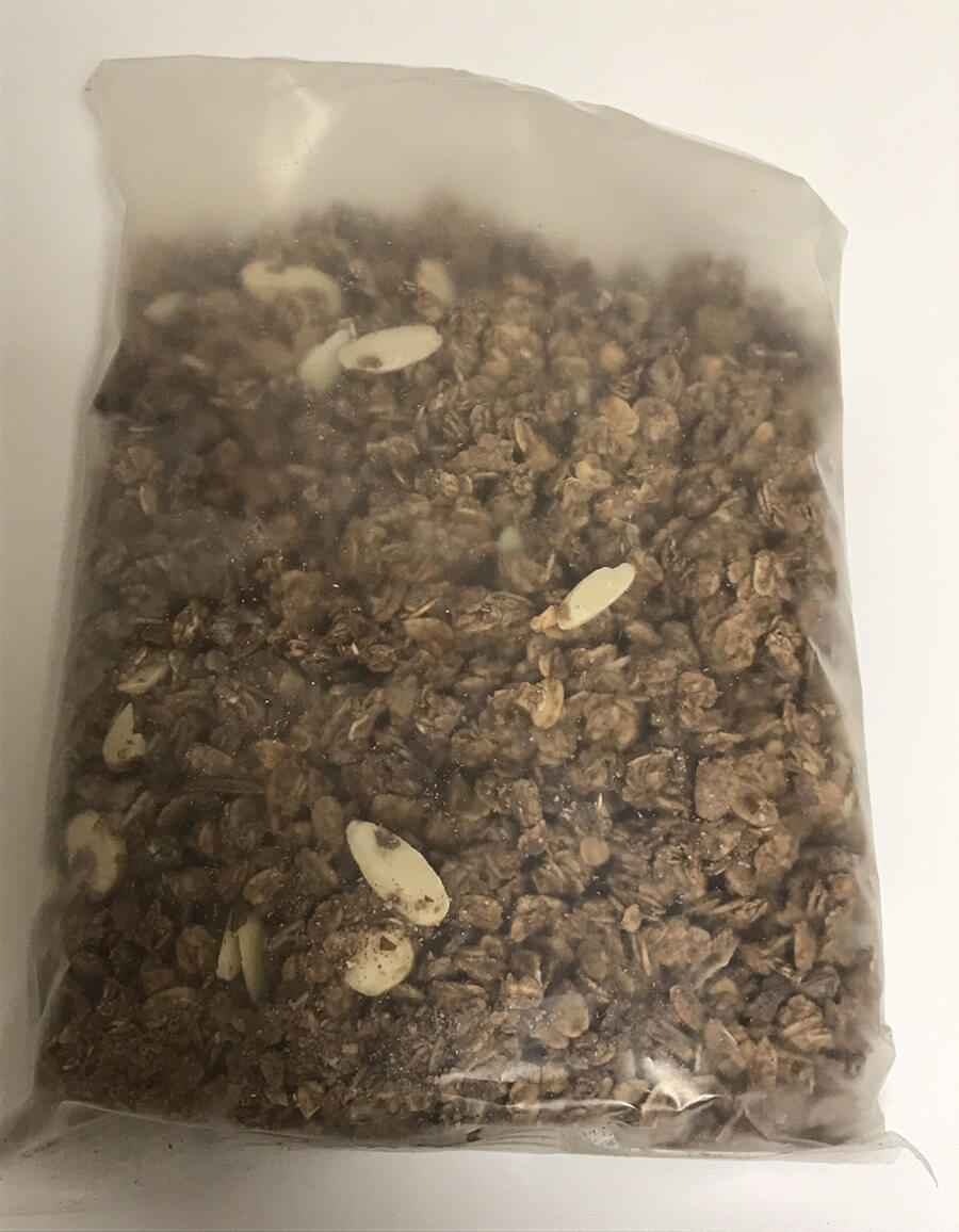 지퍼가 없는 비닐 포장이 되어있었습니다.