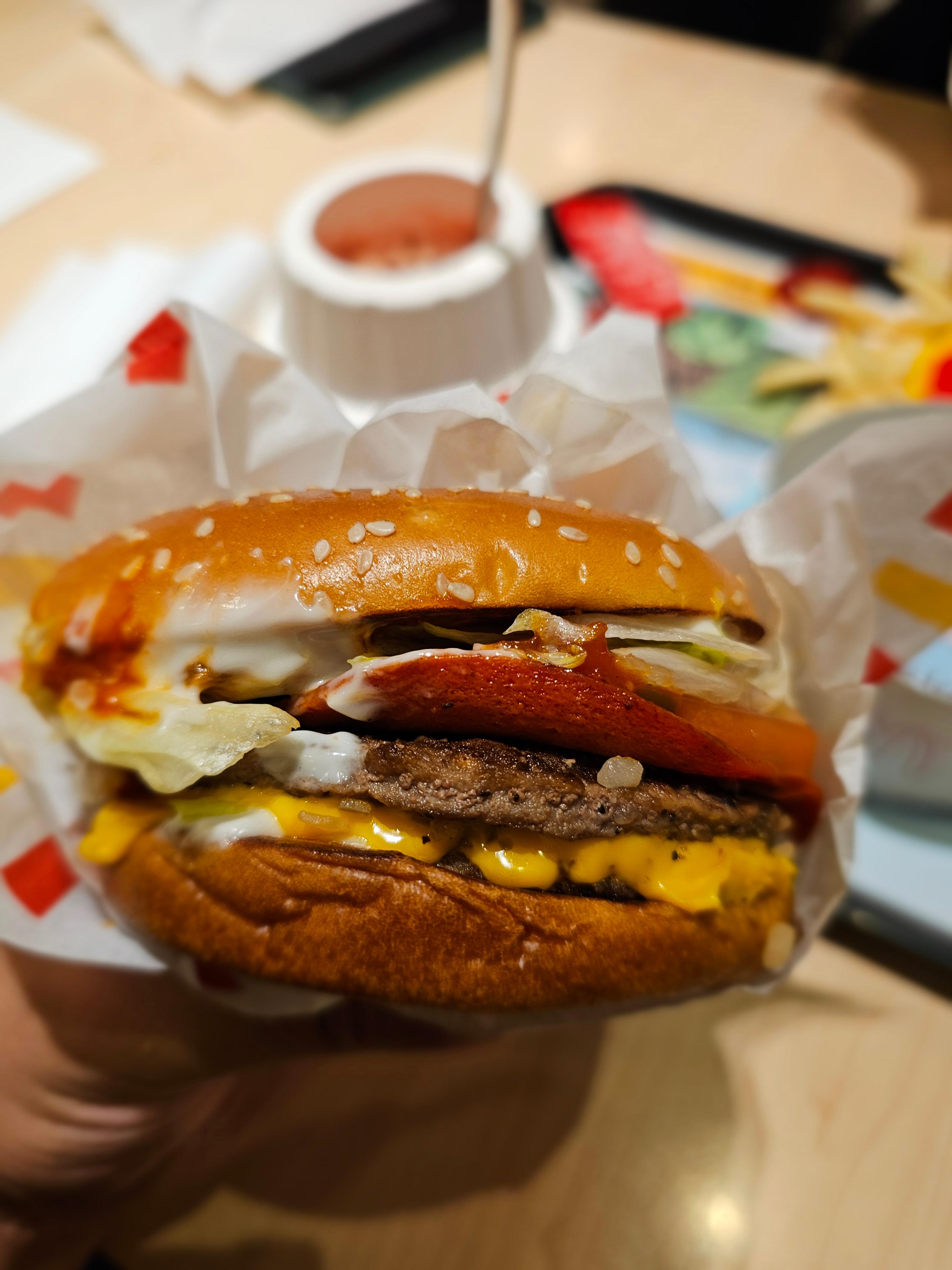 페퍼로니 피자 버거 리뷰