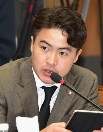 오영환 국회의원 프로필 나이 고향 소방관 경력 재산