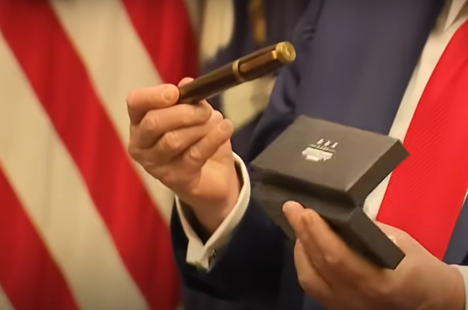 이재명 볼펜, 트럼프 볼펜, 이재명 펜, 트럼프 펜, 펜, 골프채, 볼펜, 이재명 대통령, 트럼프 대통령, 선물, 펜 선물, 볼펜 선물