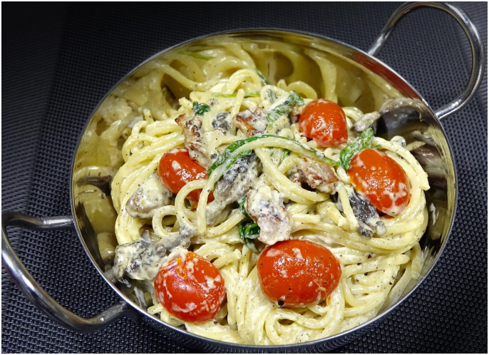 집에서도 레스토랑처럼, 부드럽고 고소한 크림 파스타 만들기