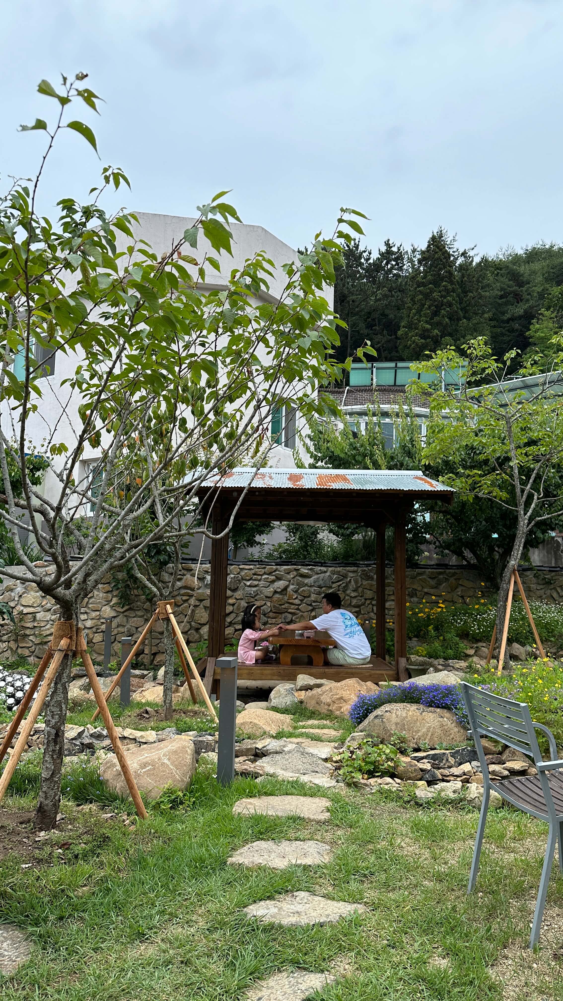 돌샘길