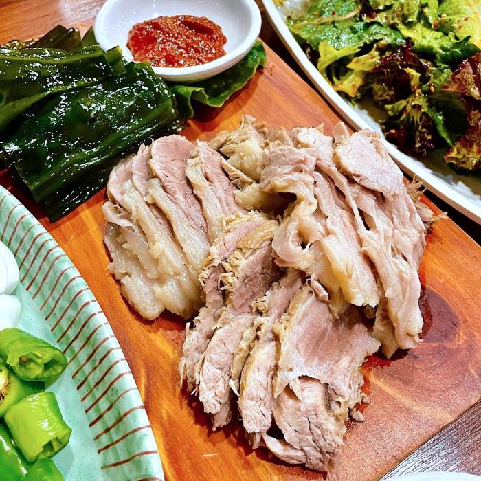 식객 허영만 백반기행 강남 가로수길 신사 제주식 수육 돔베고기 맛집