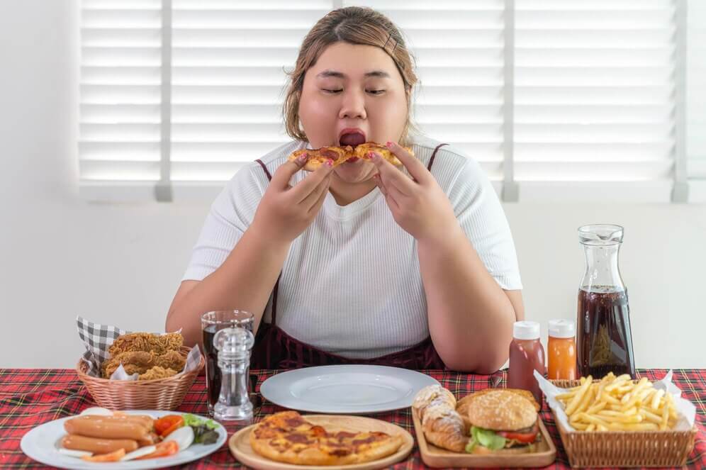 폭식 예방? 식욕보다 마음부터 다스려야 하는 이유