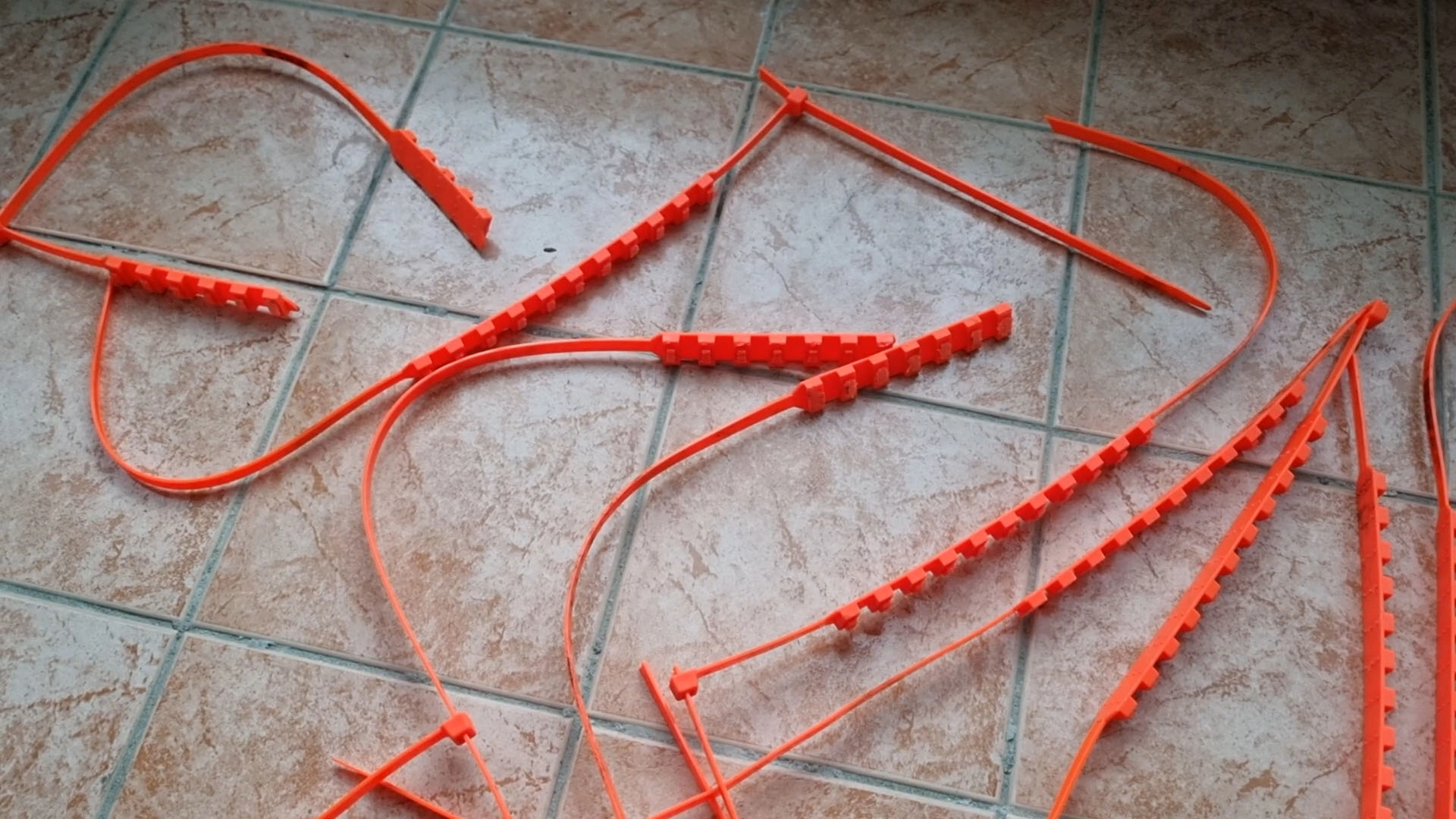 일회용 스노우체인 케이블타이 체인 사용 후 모습