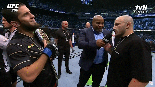 잘해보자고 다짐하는 두선수