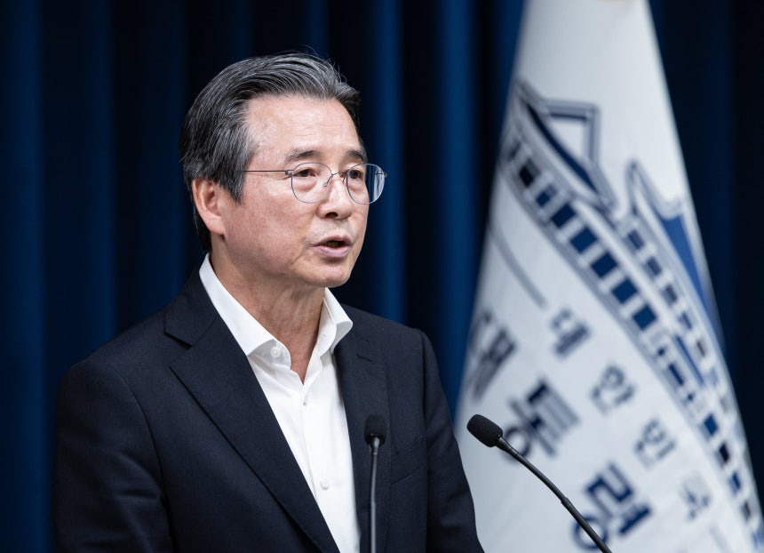 김용범 대통령실 정책실장이 10일 서울 용산 대통령실 청사에서 RE100 산단 관련 브리핑을 하고 있다.